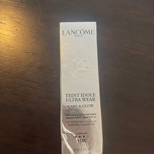 Lancôme Teint Idole Ultra Wear Care & Glow